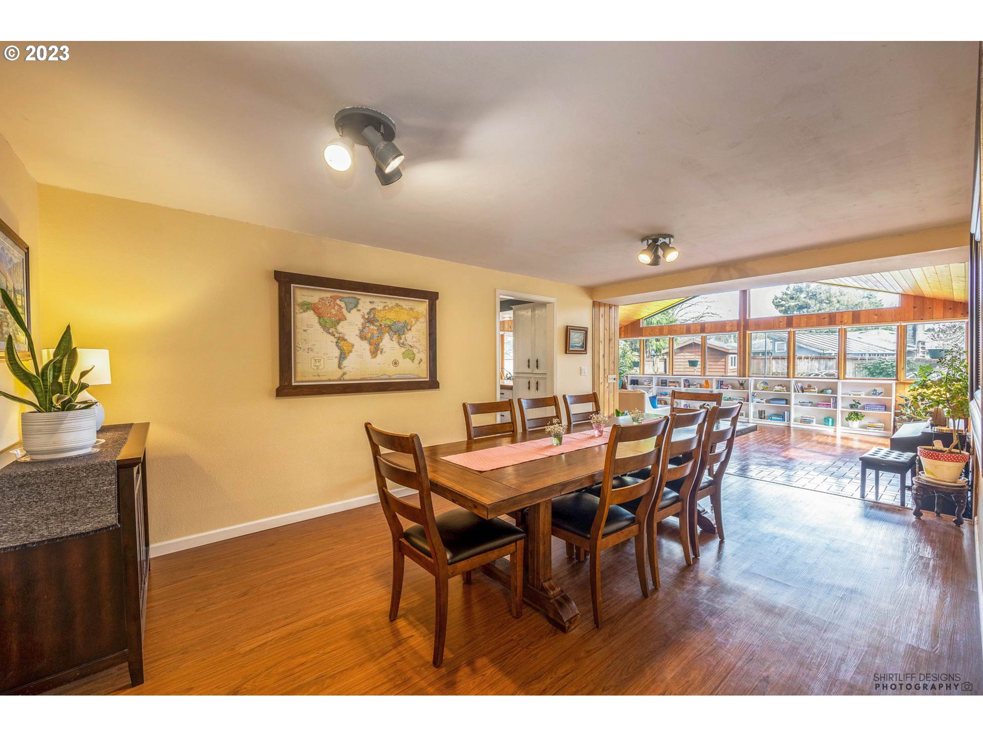 465 Mar Loop Eugene, OR 97401 - Photo 8 of 36