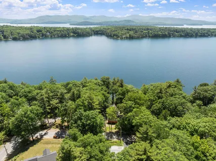 $750,000 | 5 Lloyd Road, Wolfeboro, NH 03894