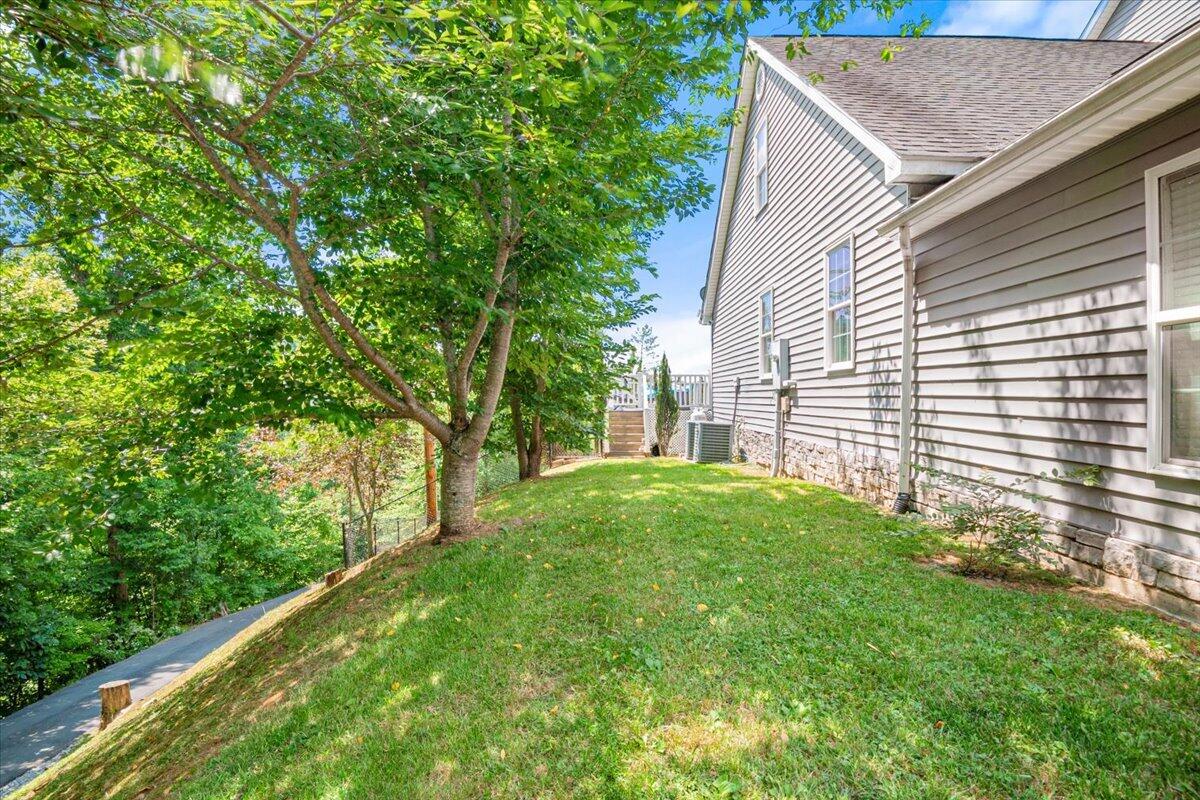 75 Sentinal Drive Manchester, KY 40962 - Photo 49 of 56 51-Side Yard