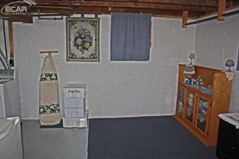 6242 Miller Road Swartz Creek, MI 48473 - Photo 13 of 17 20439987-12.JPG