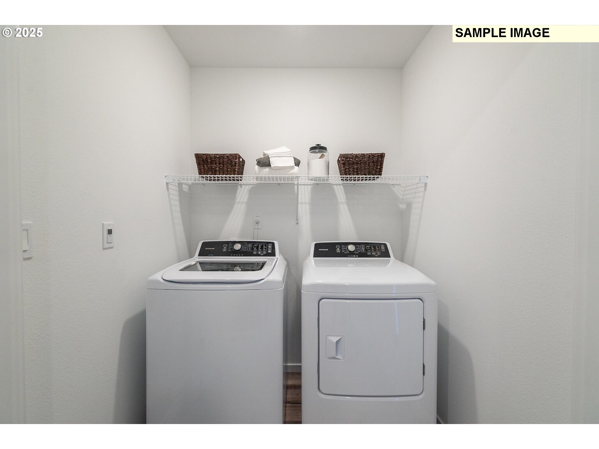 5791 Durst Street Eugene, OR 97402 - Photo 19 of 25 a utility room with dryer and washer