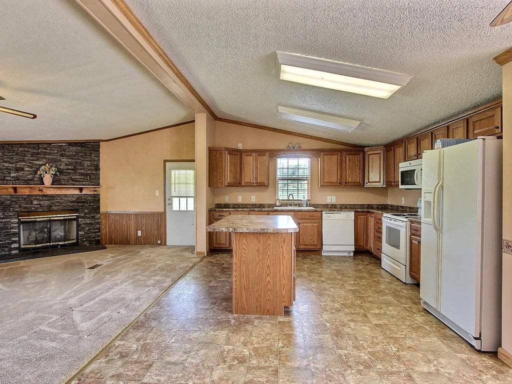 1088 Reedy Creek Road Bristol, TN 37620 - Photo 3 of 24 Photo 3