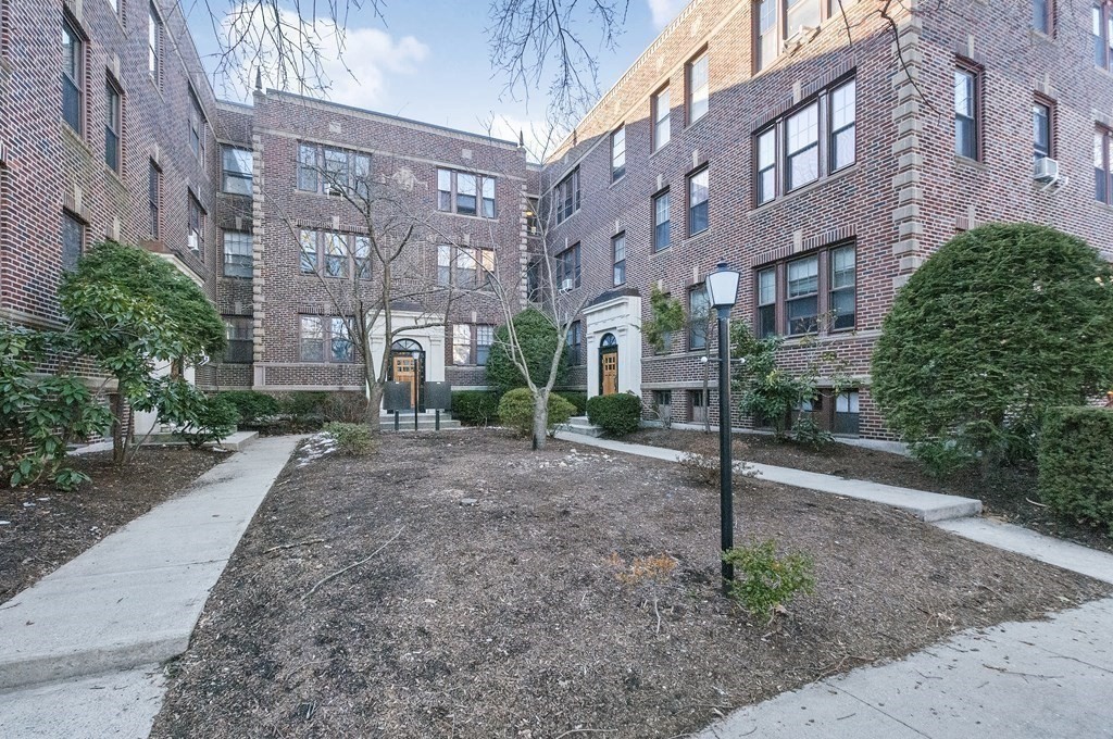 31 Winslow Road, Unit 5 Brookline, MA 02446 - Photo 20 of 21