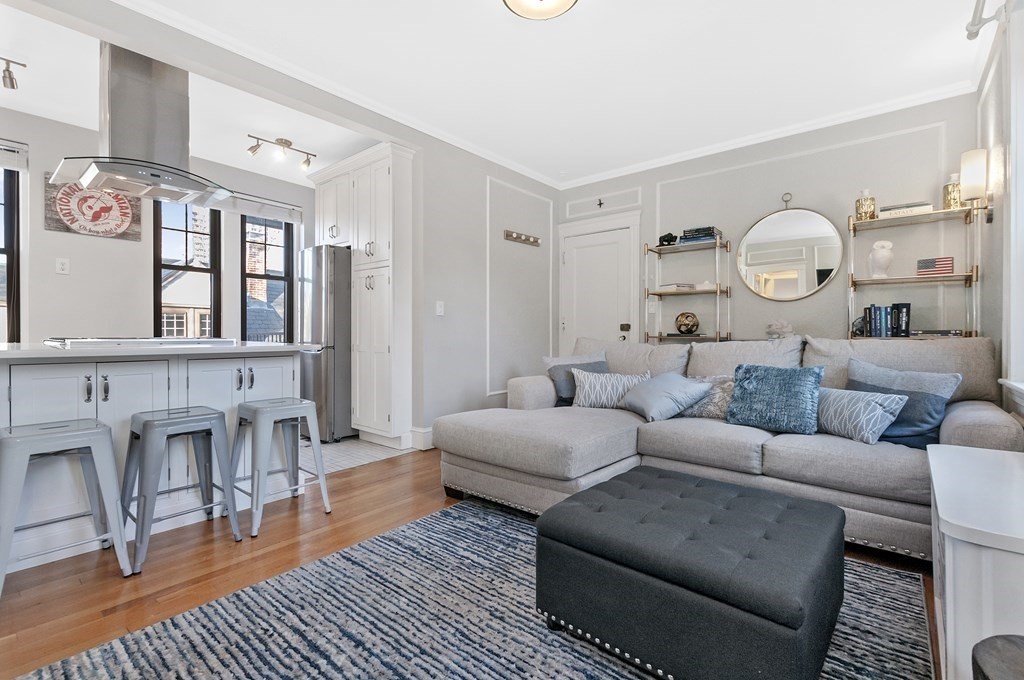 31 Winslow Road, Unit 5 Brookline, MA 02446 - Photo 5 of 21