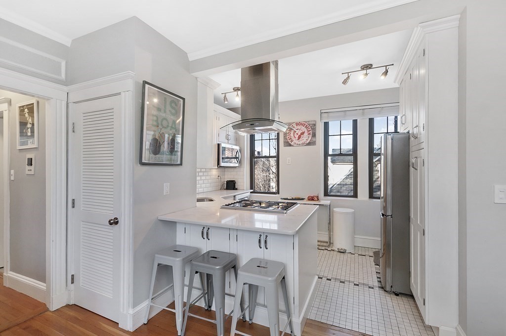 31 Winslow Road, Unit 5 Brookline, MA 02446 - Photo 7 of 21