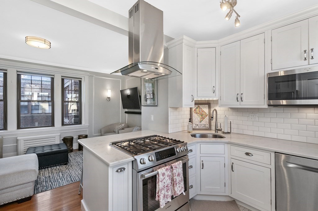 31 Winslow Road, Unit 5 Brookline, MA 02446 - Photo 9 of 21