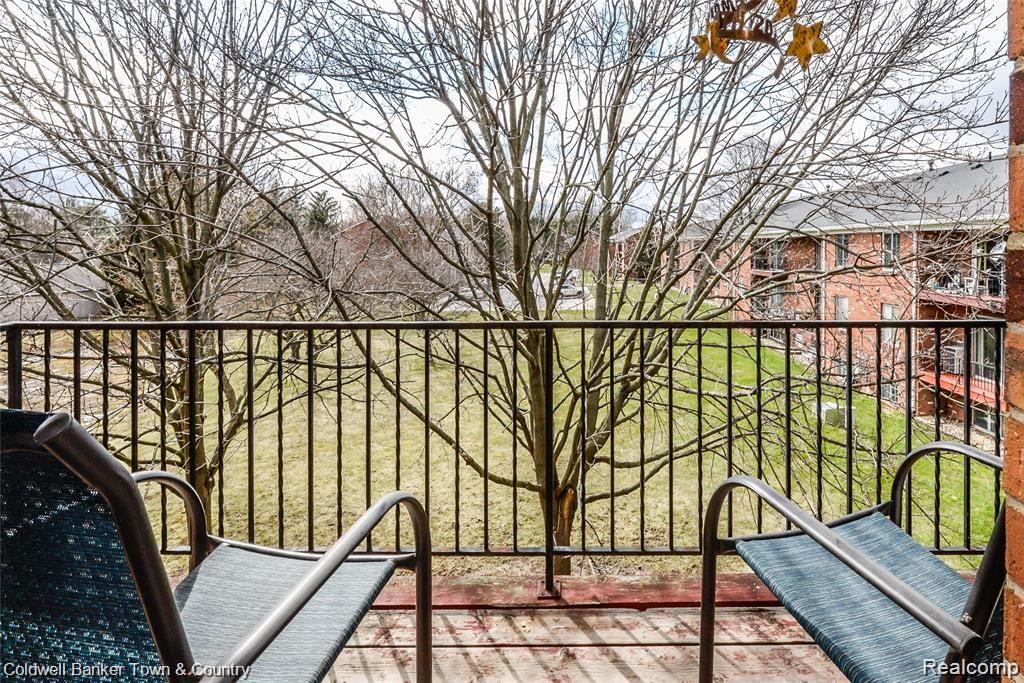 311 West Highland Road, Unit T16 Howell, MI 48843 - Photo 11 of 30