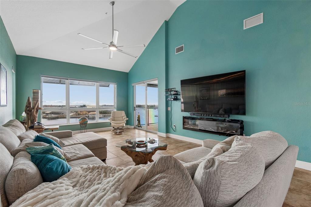 1038 Bellasol Way, Unit 403 Apollo Beach, FL 33572 - Photo 34 of 89