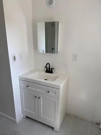$4,500 | 80 Gates Road, Somerset, NJ 08873