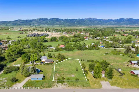 $579,669 | 61 South Beryl Avenue, Victor, ID 83455