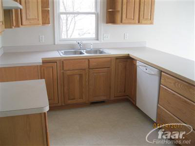 7141 East Atherton Road Davison, MI 48423 - Photo 8 of 10 20208758-7.JPG
