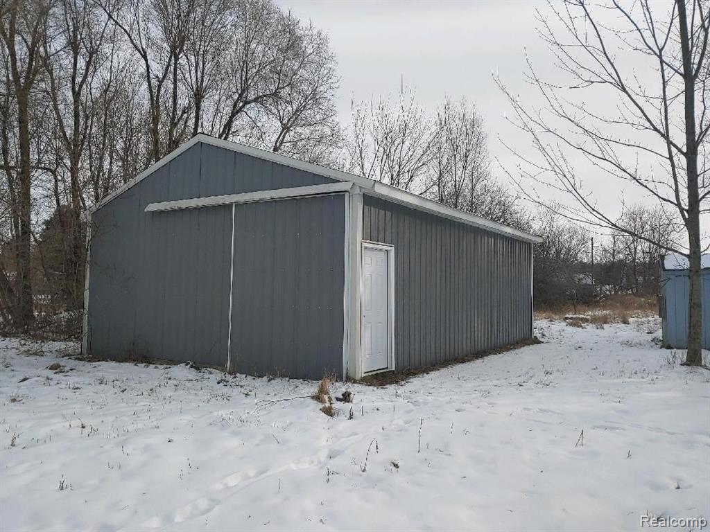 1774 Castle Road North Branch, MI 48461 - Photo 2 of 10