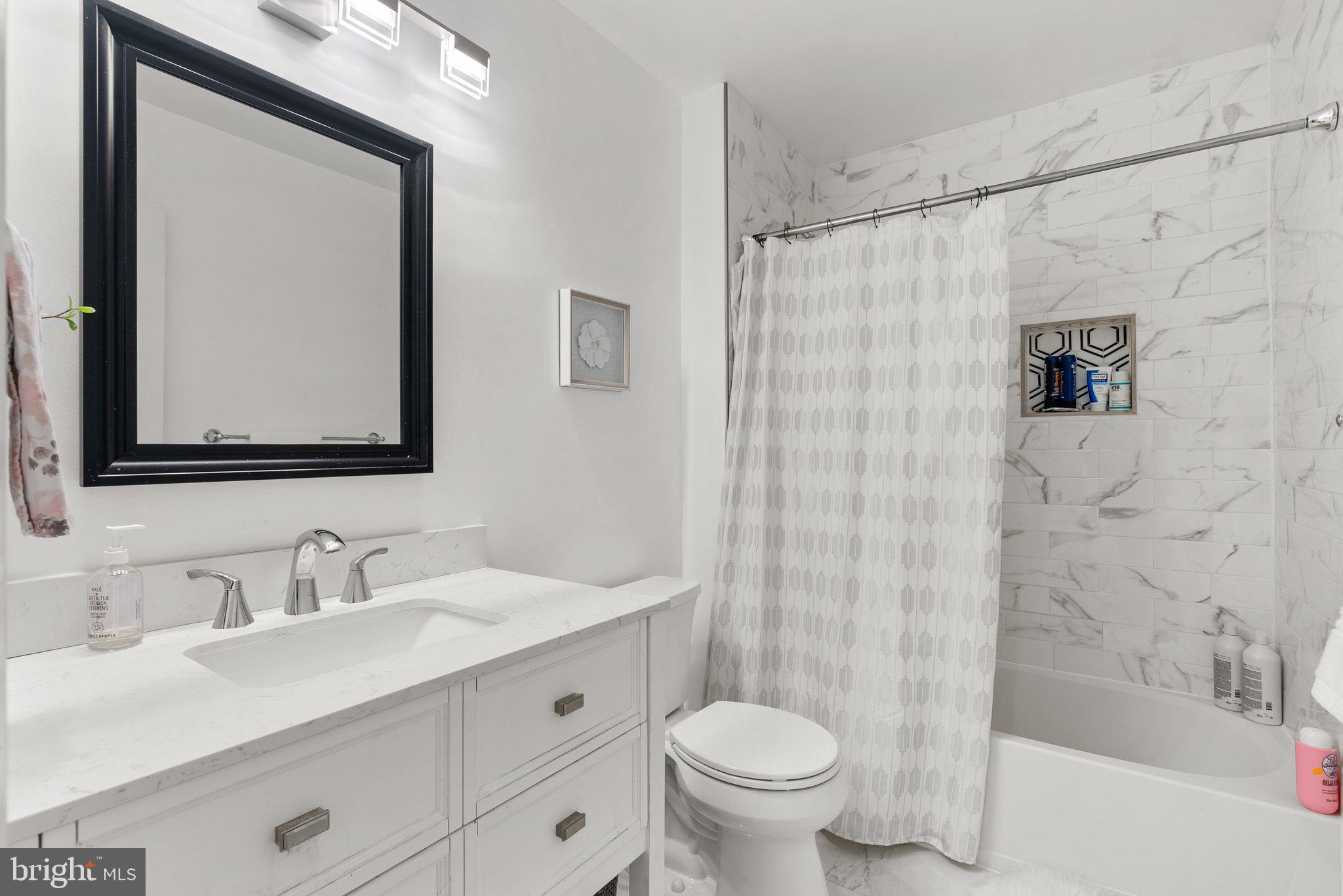 25884 Spring Farm Circle Chantilly, VA 20152 - Photo 23 of 47 Gallery Image 23