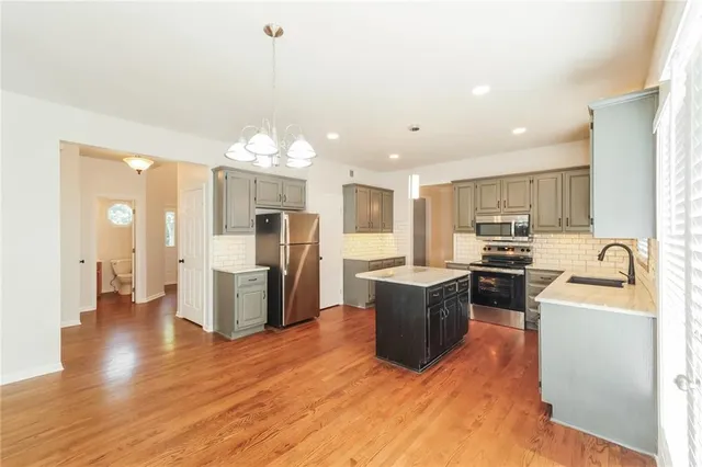 $3,095 | 6603 West 156th Street, Overland Park, KS 66223