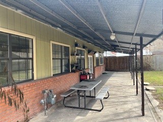 9271 Kempwood Drive Houston, TX 77080 - Photo 4 of 7 a outdoor space with lots of furniture