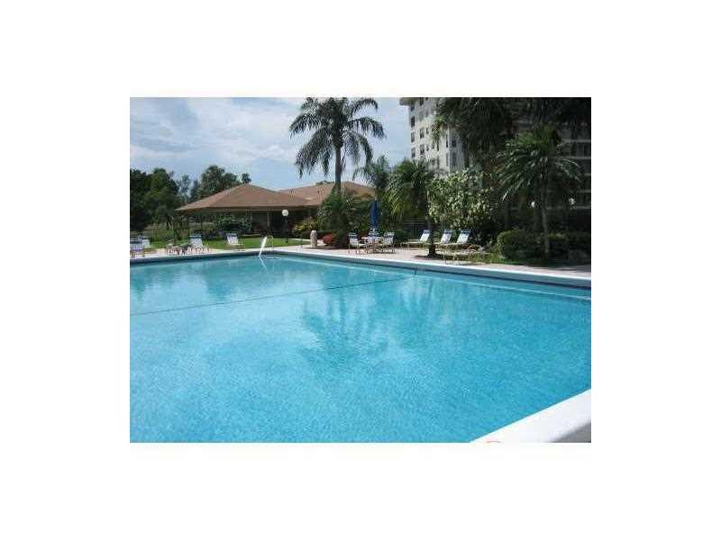 3090 North Course Drive, Unit 501 Pompano Beach, FL 33069 - Photo 14 of 15 Pool