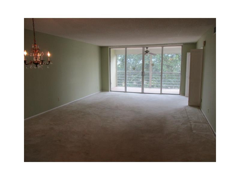 3090 North Course Drive, Unit 501 Pompano Beach, FL 33069 - Photo 2 of 15 Family/Great Room