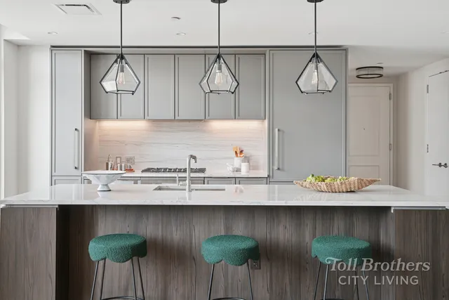 $3,200,000 | 218 West 103rd Street, Unit 12B | Upper West Side