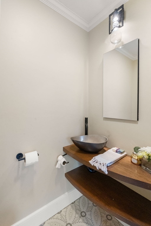 22 Garfield Road Belmont, MA 02478 - Photo 13 of 32