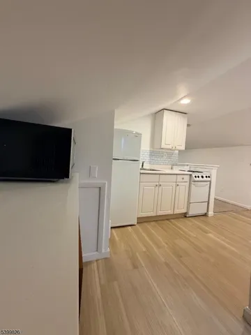 $1,650 | 131 Pine Street, Montclair, NJ 07042