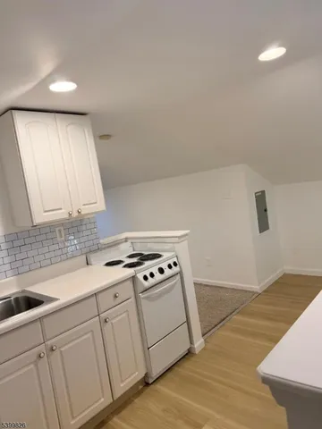 $1,650 | 131 Pine Street, Montclair, NJ 07042