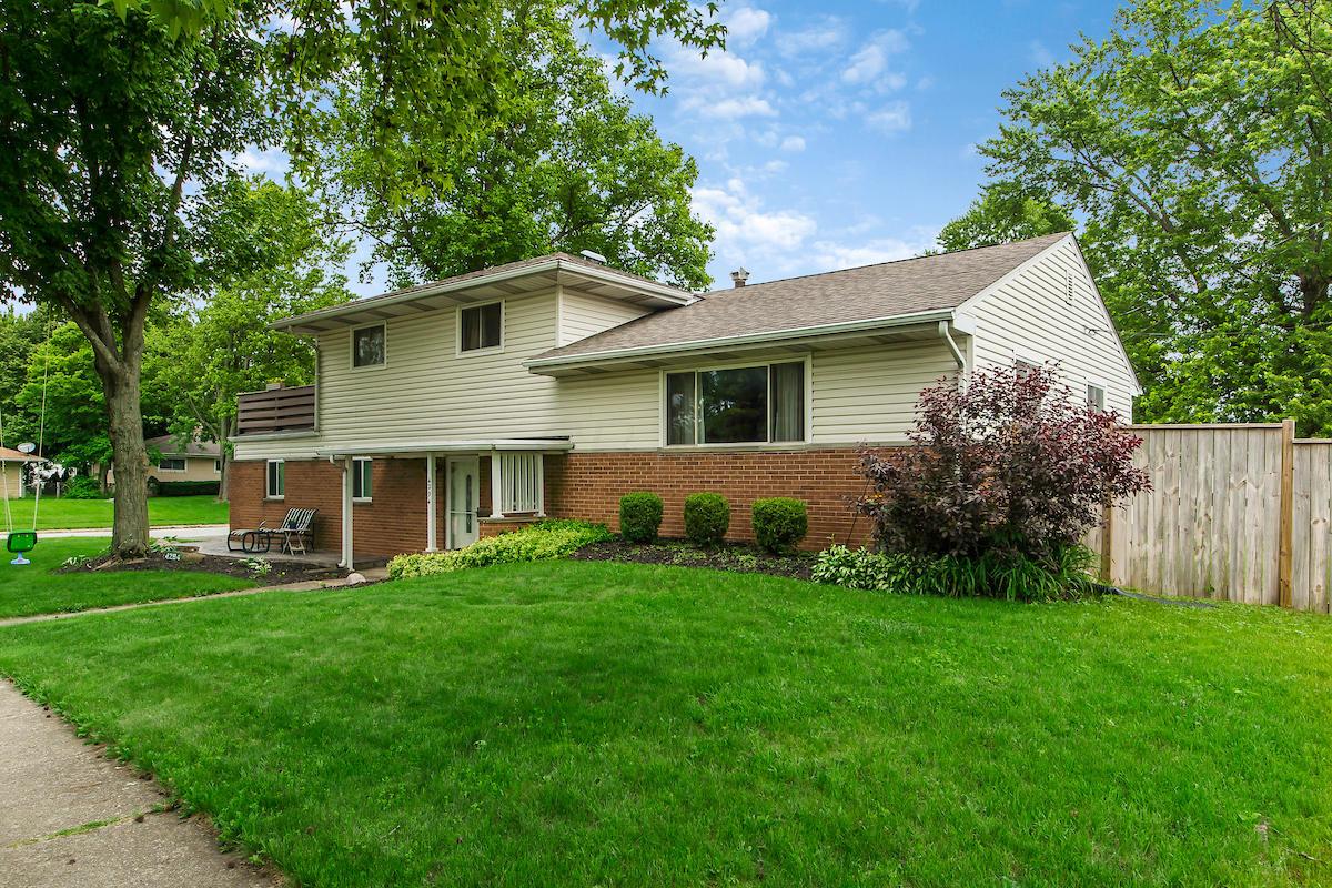 4294 Danforth Road Columbus, OH 43224 - Photo 2 of 22 Gallery Image 2