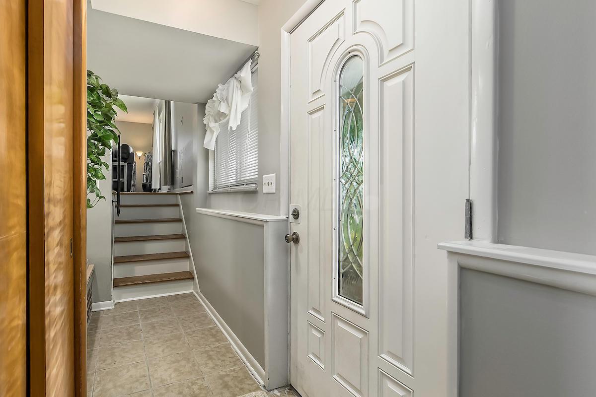 4294 Danforth Road Columbus, OH 43224 - Photo 4 of 22 Gallery Image 4