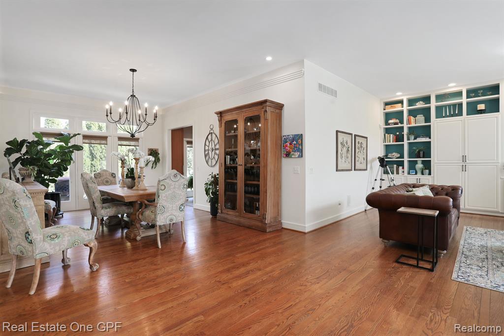 472 Shelbourne Road Grosse Pointe Farms, MI 48236 - Photo 9 of 45