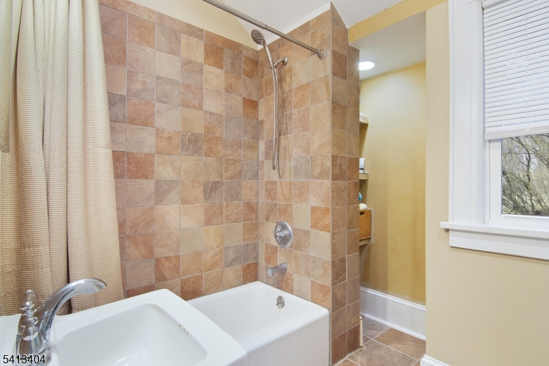 43 Estling Lake Road Denville, NJ 07834 - Photo 10 of 24