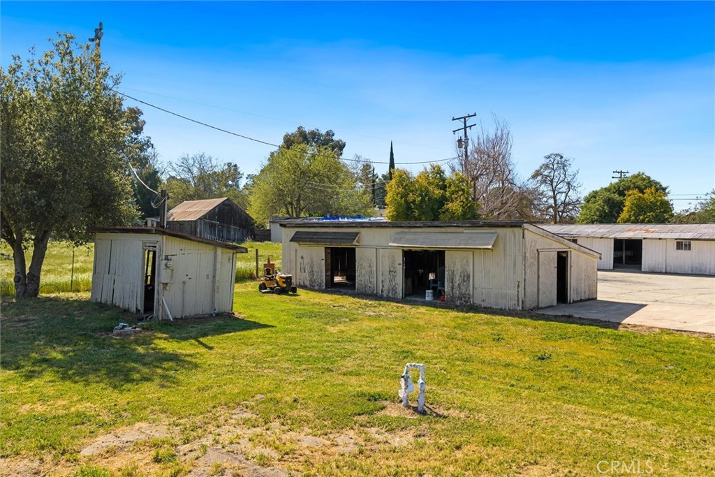 4255 San Benito Road Atascadero, CA 93422 - Photo 39 of 51 Workshop 2 and well house