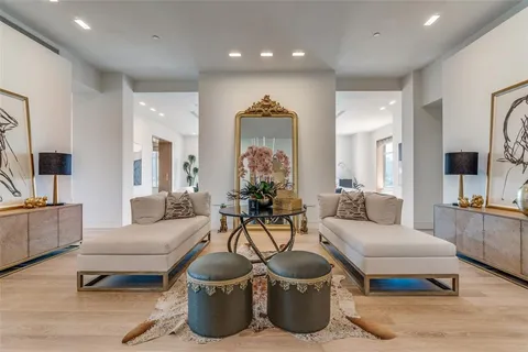 $4,250,000 | 2801 Turtle Creek Boulevard, Unit 7E, Dallas, TX 75219