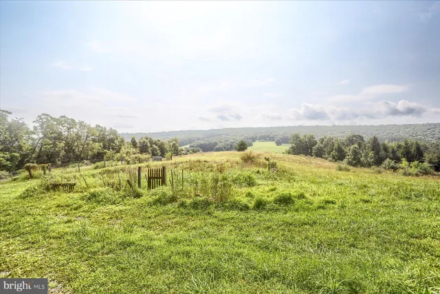 $625,000 | 241 Tobias Drive, East Waterford, PA 17021