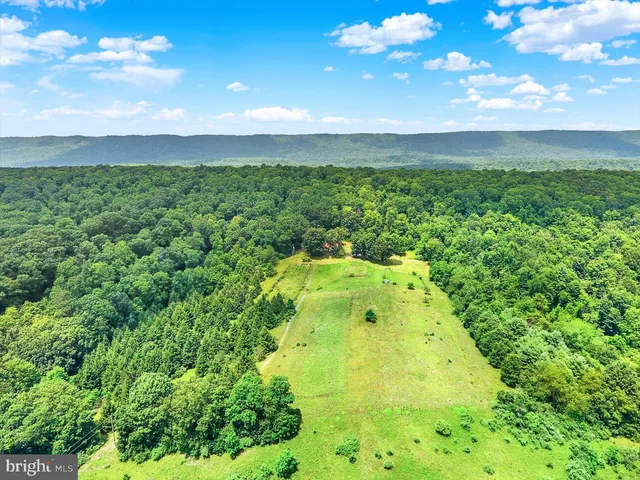 $625,000 | 241 Tobias Drive, East Waterford, PA 17021