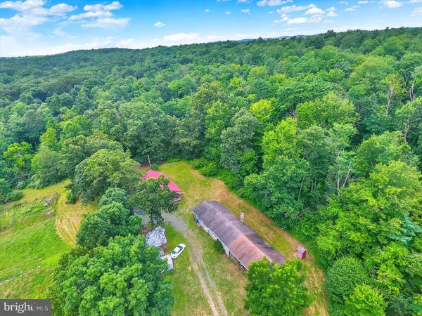 $600,000 | 241 Tobias Drive, East Waterford, PA 17021