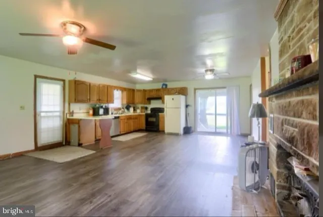 $625,000 | 241 Tobias Drive, East Waterford, PA 17021