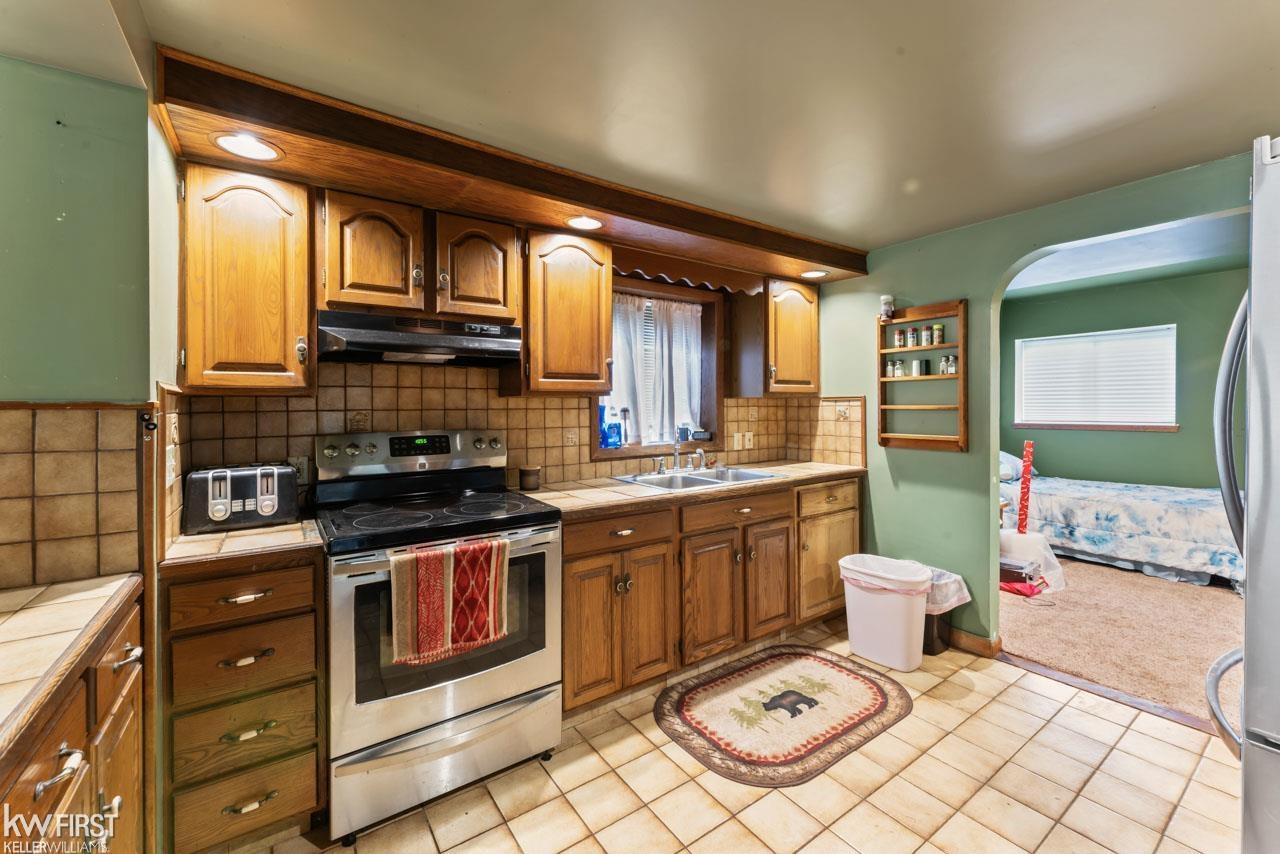 6086 North Lewis Road Mount Morris, MI 48458 - Photo 4 of 30 50189613-0c6b43a5-054d-4768-85d7-6511cb1176b5.JPG