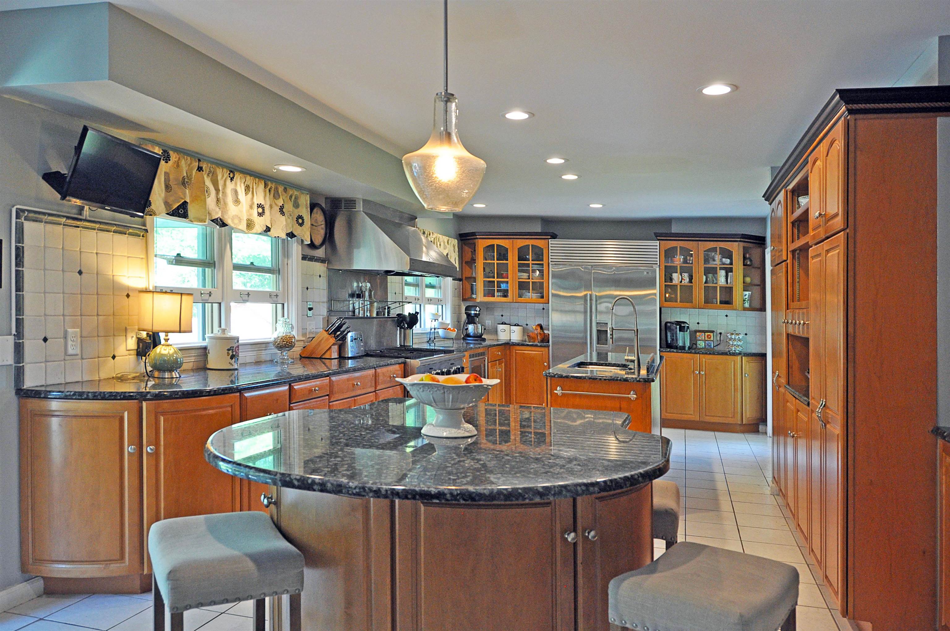 410 Pond Brook Road Colchester, VT 05446 - Photo 6 of 40 Gallery Image 6