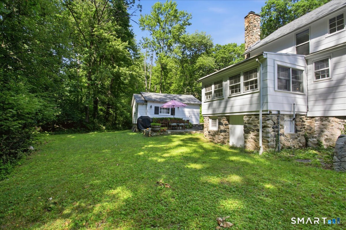 247 Chestnut Hill Road Stamford, CT 06903 - Photo 26 of 30