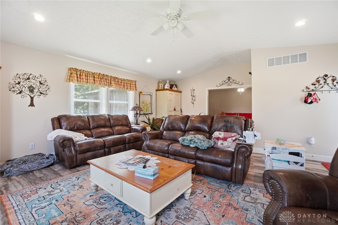 6306 Johnson Road Springfield, OH 45502 - Photo 23 of 84