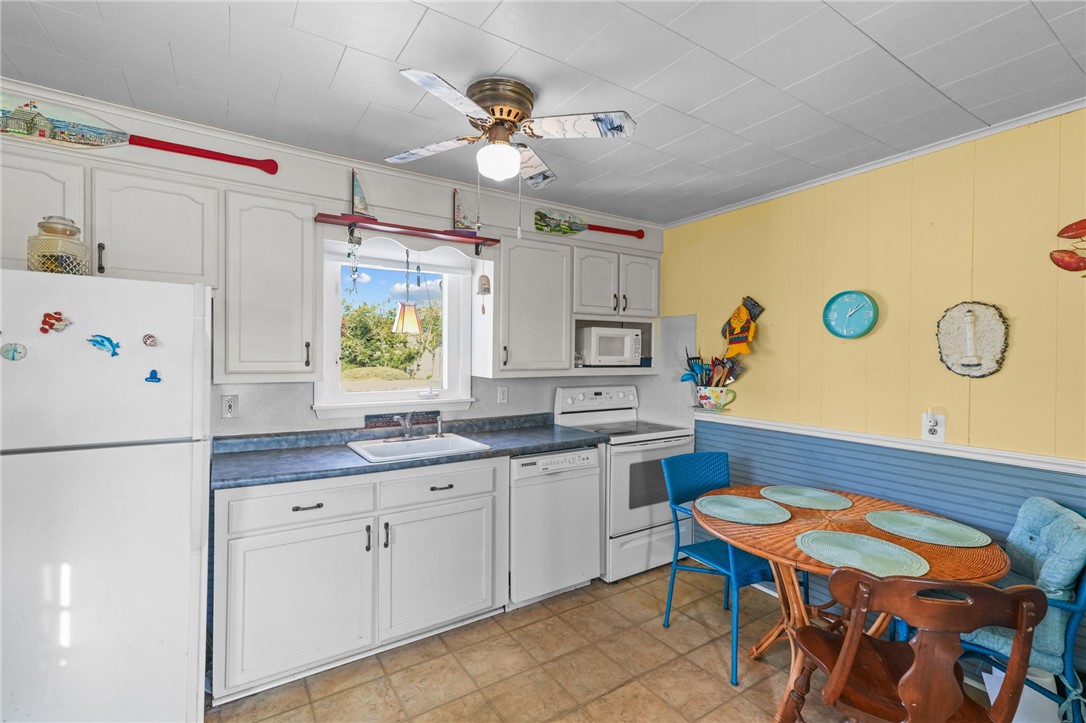 100 Weekapaug Road Westerly, RI 02891 - Photo 3 of 23