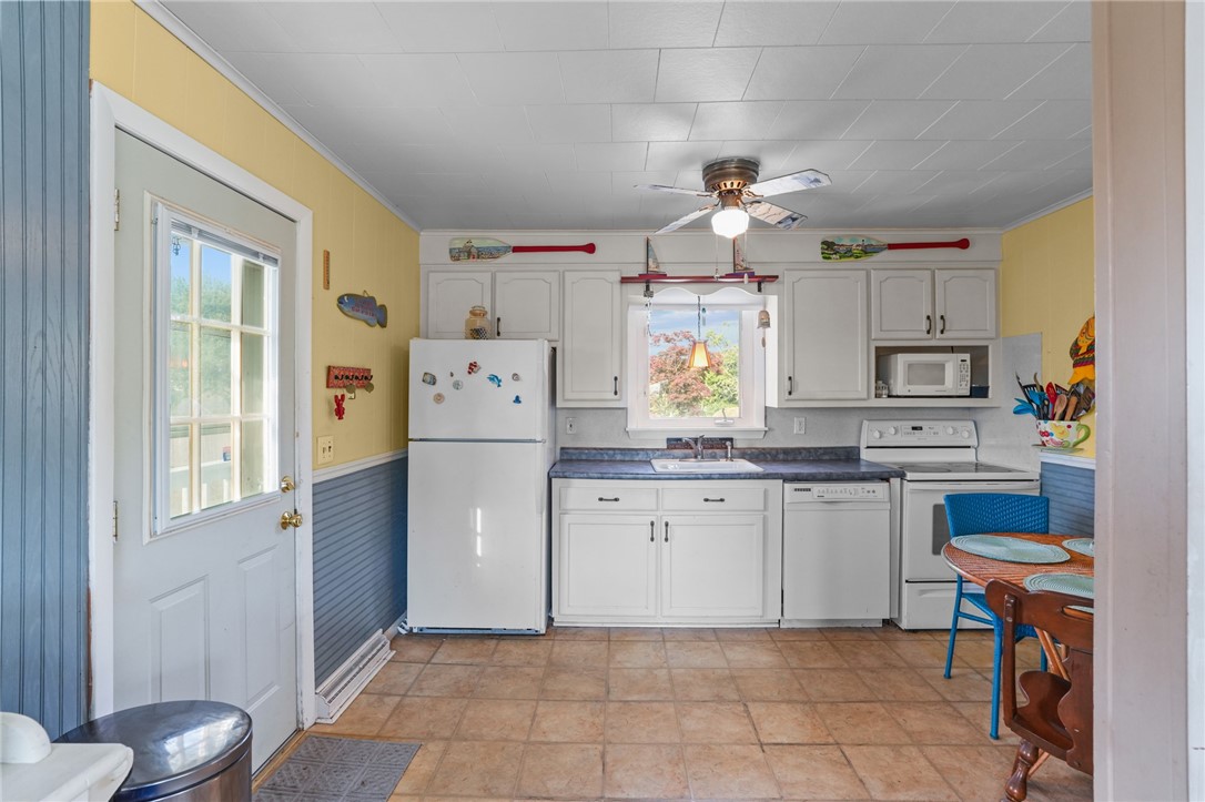 100 Weekapaug Road Westerly, RI 02891 - Photo 4 of 23