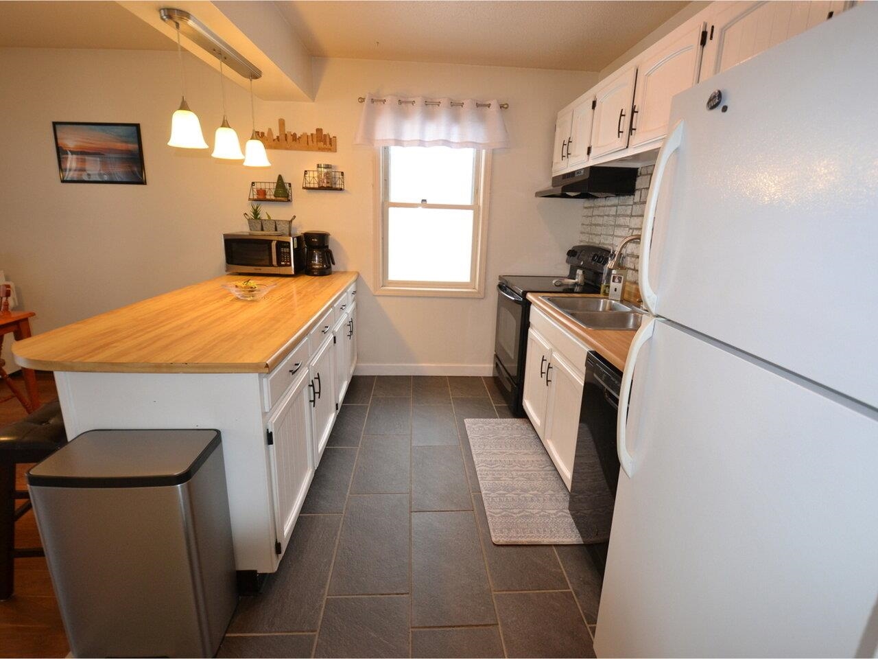 12 Saybrook Road Essex, VT 05452 - Photo 6 of 20 Gallery Image 6
