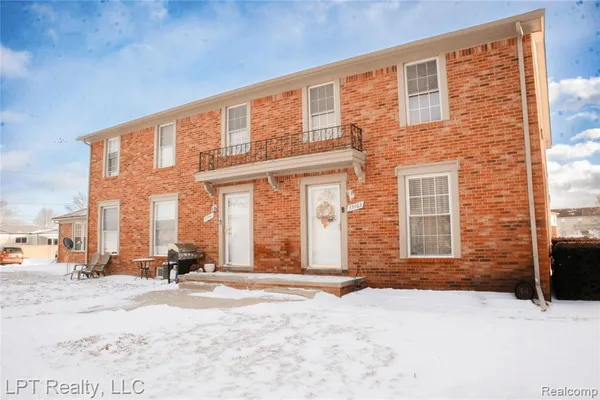 $1,500 | 35463 Turner Drive, Unit 266, Sterling Heights, MI 48312