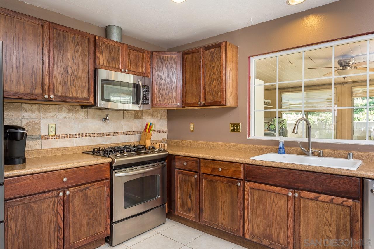 2445 Coach Drive Spring Valley, CA 91978 - Photo 15 of 25 Gallery Image 15