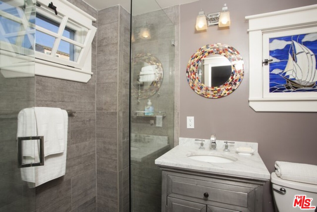 235 Fowling Street Playa del Rey, CA 90293 - Photo 11 of 27 Gallery Image 11