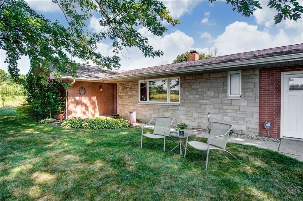 4220 Bentley Road Springfield, OH 45504 - Photo 3 of 36