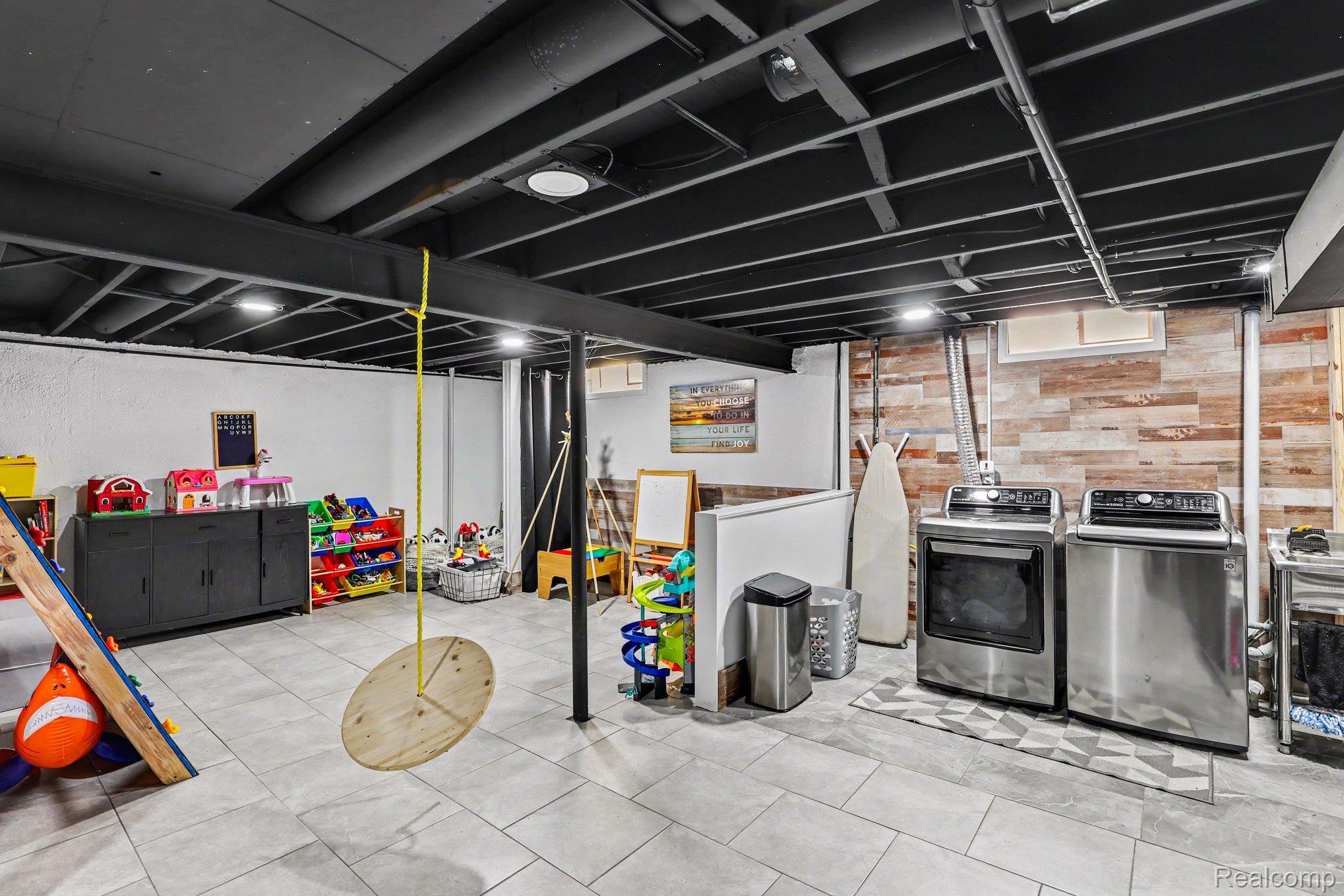 47701 Concord Road Macomb, MI 48044 - Photo 26 of 34 026_file_4029.jpg