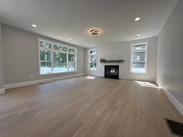 $1,549,000 | 14 Earle Stewart Lane, Wrentham, MA 02093