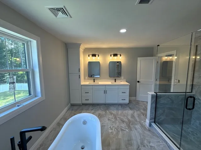 $1,549,000 | 14 Earle Stewart Lane, Wrentham, MA 02093