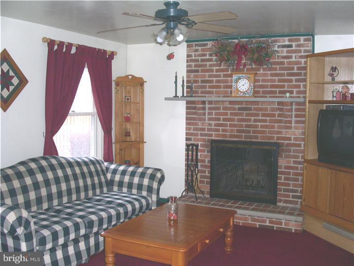 2035 Foulk Road Garnet Valley, PA 19060 - Photo 3 of 18 Family Room